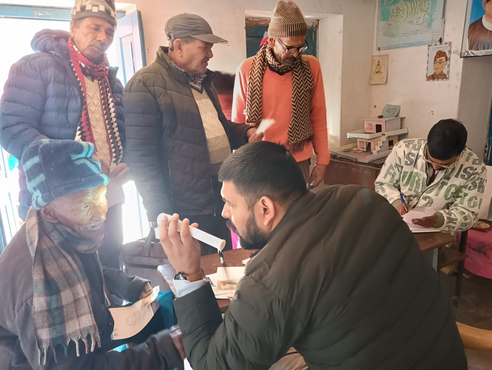 Free eye screening camp organized by Seemant Sewa Foundation in rural Uttarakhand