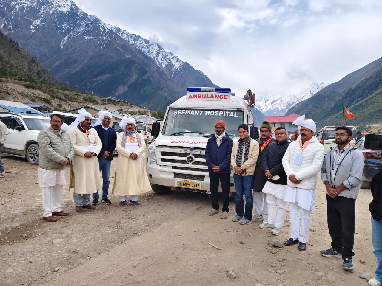 Inauguration of Adi Kailash Medical Camp by Seemant Sewa Foundation in Uttarakhand with national leaders and local representatives